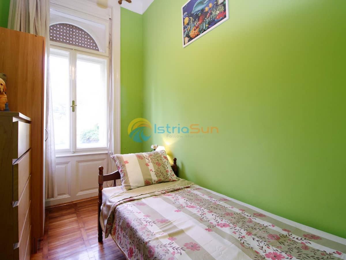 Studio Apartman Lea Pula Exterior foto